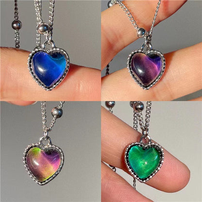 💖 Buy 1 Get 1 Free： Emotion-Sensing Mood Color-Changing Heart Necklace